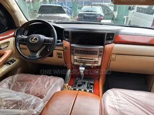 Lexus LX 570 2010 Black