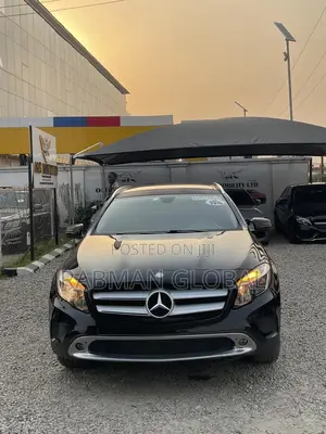 Mercedes-Benz GLA-Class GLA250 4MATIC 4dr SUV AWD (2.0L 4cyl Turbo 7AM) Black
