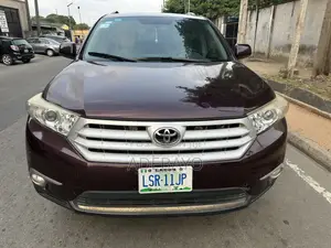 Toyota Highlander Limited 4dr SUV AWD (3.5L 6cyl 6A) 2014 Purple