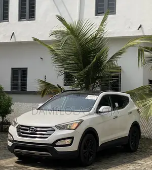 Hyundai Santa Fe 2015 White