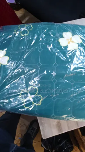 High Quality 5by6, 6by6, 6by7 Waterproof Bed Spread With Pillow Cases