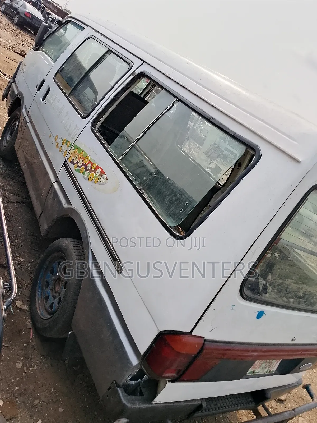 Mazda E2200 2002 White