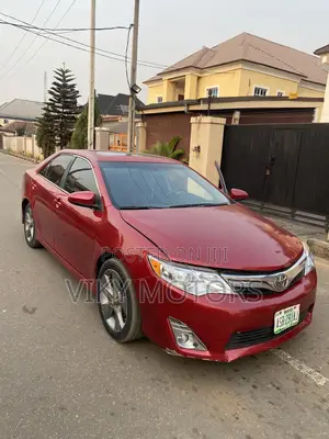 Toyota Camry LE 4dr Sedan (2.5L 4cyl 6A) 2013 Red
