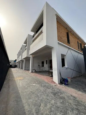 4bdrm Duplex in Ologolo for sale