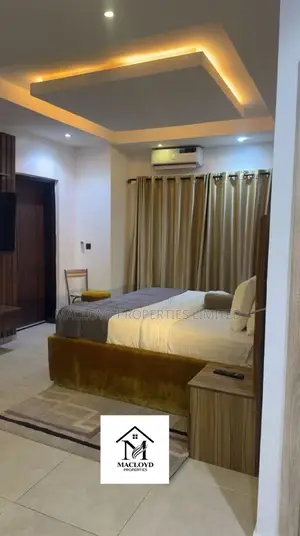 Furnished 2bdrm Block of Flats in Olivias Court, Lekki Phase 1 for rent