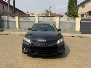 Toyota Camry SE 4dr Sedan (2.5L 4cyl 6A) 2011 Black