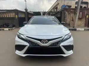 Toyota Camry XSE 2022 White