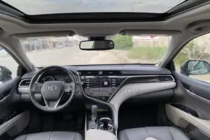 Toyota Camry 2018 Gray