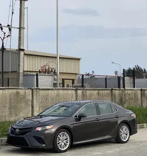 Toyota Camry 2018 Gray