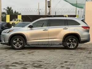 Toyota Highlander Limited Platinum 4x4 V6 (3.5L 6cyl 8A) 2018 Silver