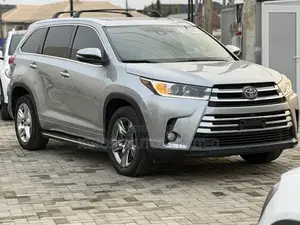 Toyota Highlander Limited Platinum 4x4 V6 (3.5L 6cyl 8A) 2018 Silver