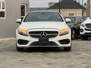 Mercedes-Benz C300 Sport 4Matic Sedan AWD (2.0L 4cyll 7A) 2016 White