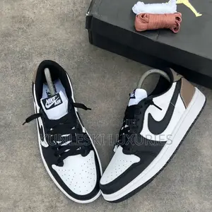 Original Air Jordan 1 Low Og Mocha Sneakers