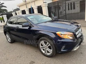 Mercedes-Benz GLA-Class 2017 Blue