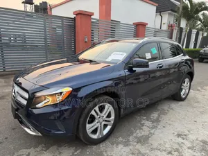 Mercedes-Benz GLA-Class 2017 Blue