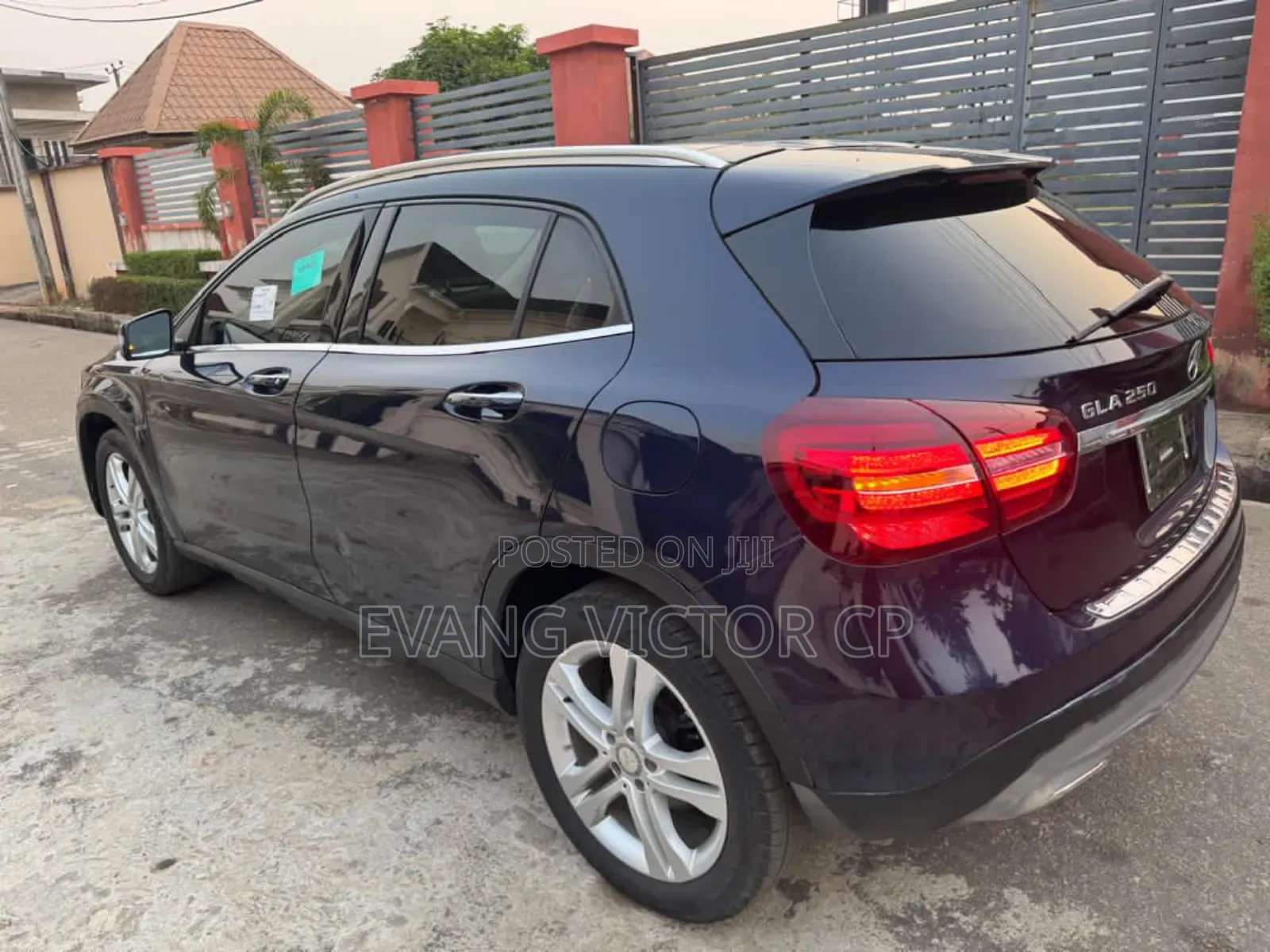 Mercedes-Benz GLA-Class 2017 Blue