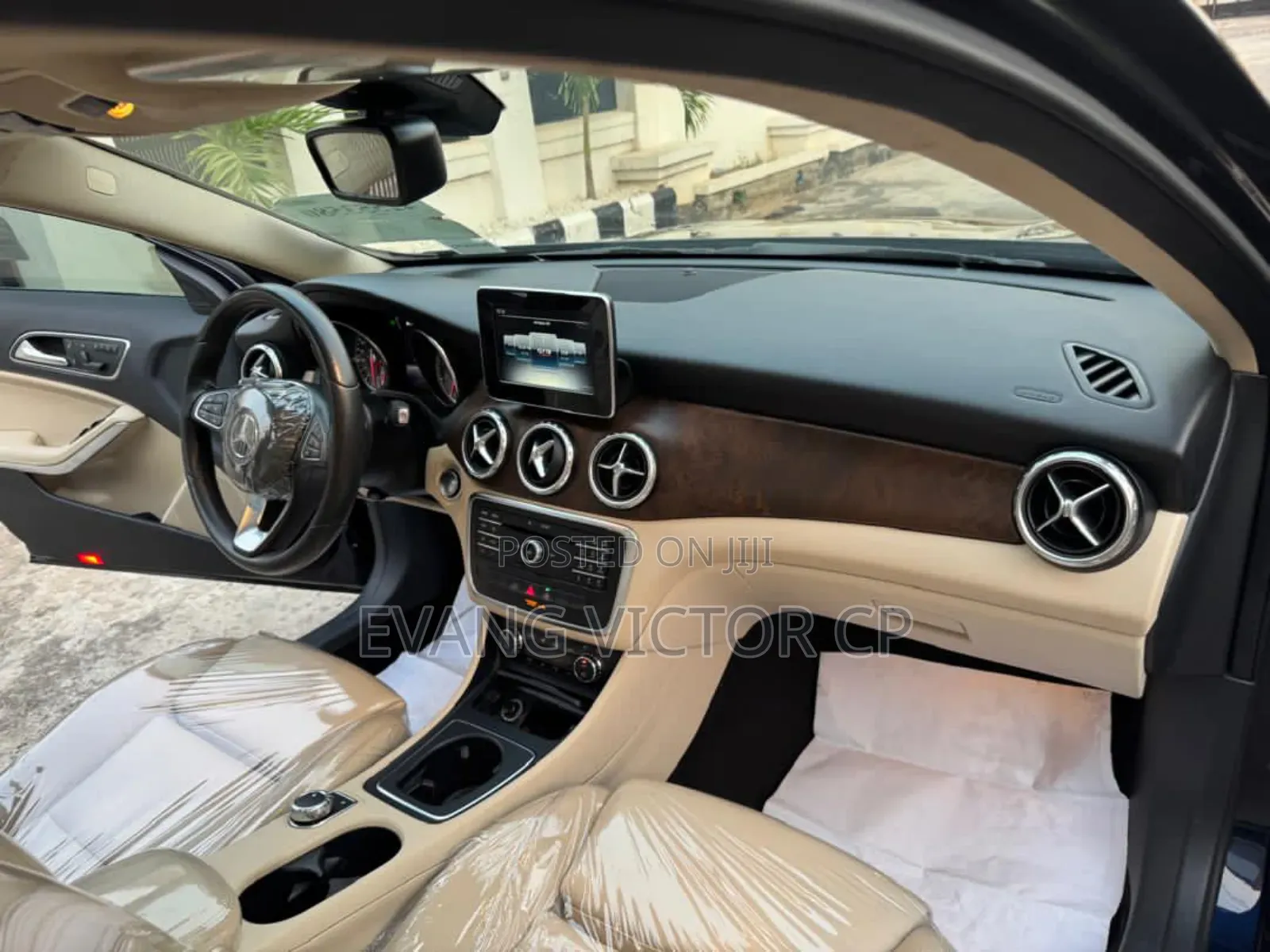 Mercedes-Benz GLA-Class 2017 Blue