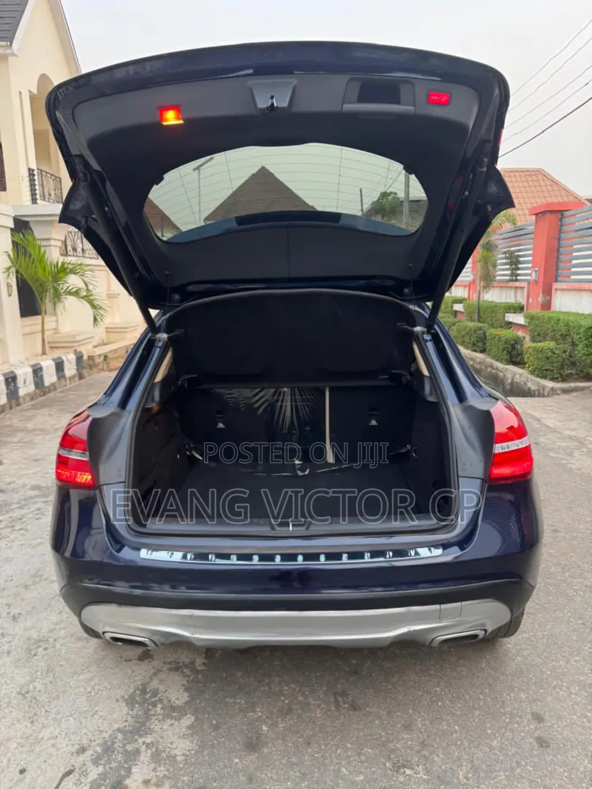 Mercedes-Benz GLA-Class 2017 Blue