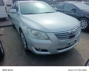 Toyota Camry XLE V6 4dr Sedan (3.5L 6cyl 6AM) 2010 Silver