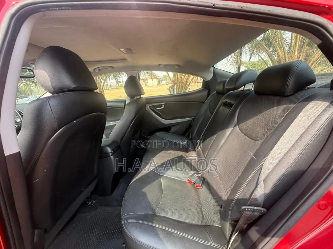 Hyundai Elantra 2014 Red