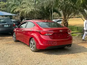 Hyundai Elantra 2014 Red