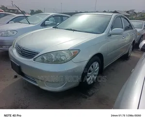 Toyota Camry 2005 Silver