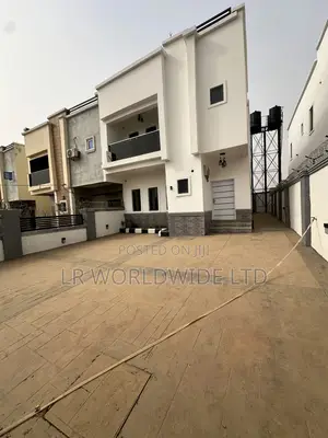 4bdrm Duplex in Lugbe District for sale