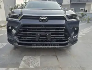 Toyota Grand Highlander Platinum AWD 2024 Gray
