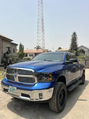 Dodge RAM 1500 5.7 Petrol AWD 2017 Blue