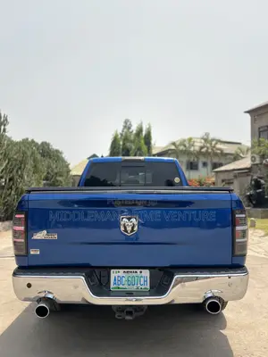 Dodge RAM 1500 5.7 Petrol AWD 2017 Blue