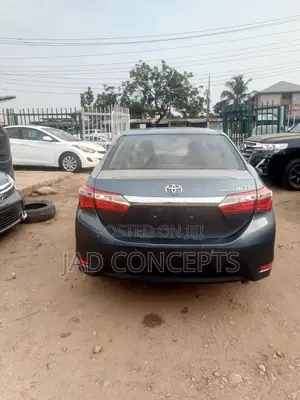 Toyota Corolla 2015 Gray