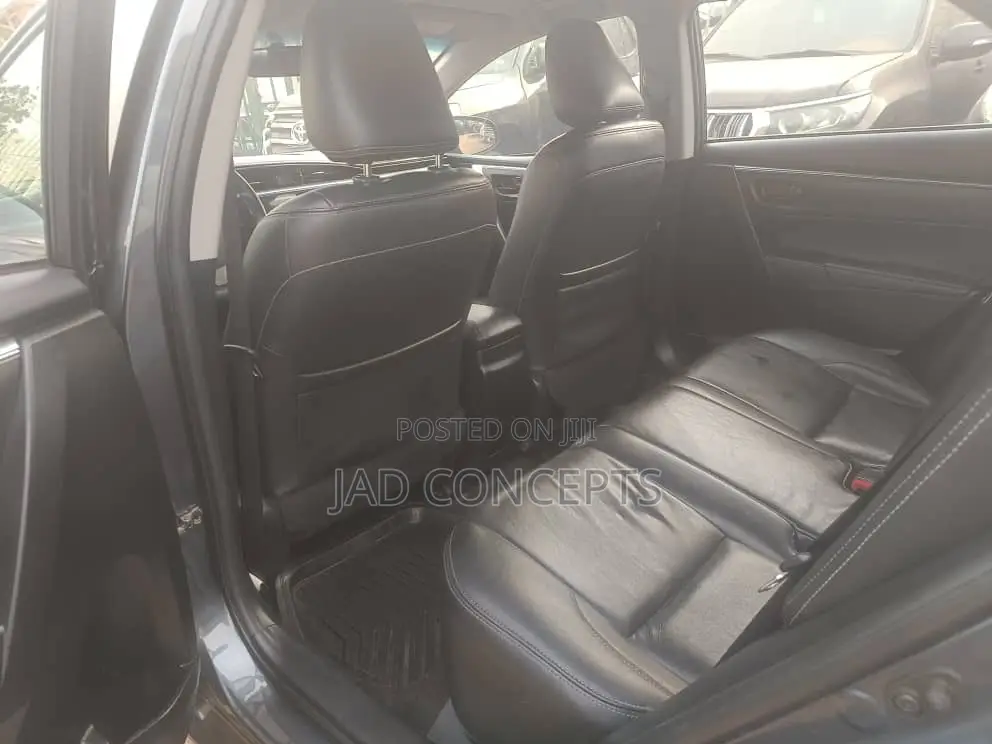 Toyota Corolla 2015 Gray