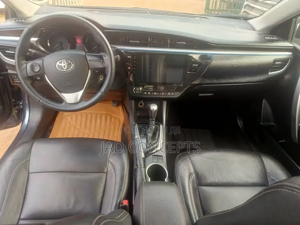 Toyota Corolla 2015 Gray