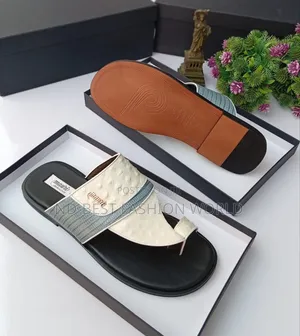 Muai Quality Leather Slippers