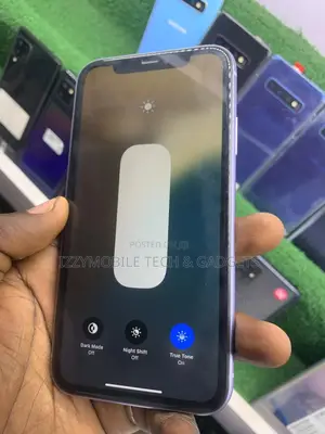 Apple iPhone 11 64 GB Purple