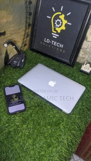 Laptop Apple MacBook Air 2015 4GB Intel Core i5 SSD 128GB