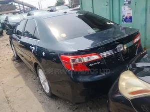 Toyota Camry XLE 4dr Sedan (2.5L 4cyl 6A) 2014 Black