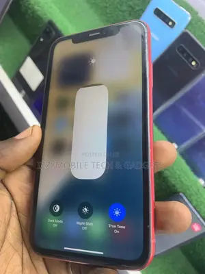 Apple iPhone 11 128 GB Red
