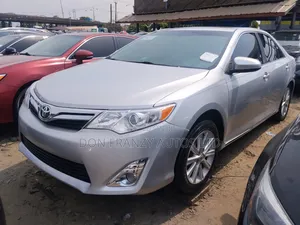 Toyota Camry XLE 4dr Sedan (3.5L 6cyl 6A) 2014 Silver