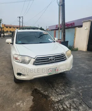 Toyota Highlander Limited 2010 White