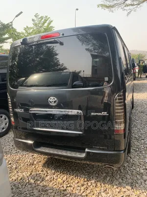 Toyota HiAce 2010 Black