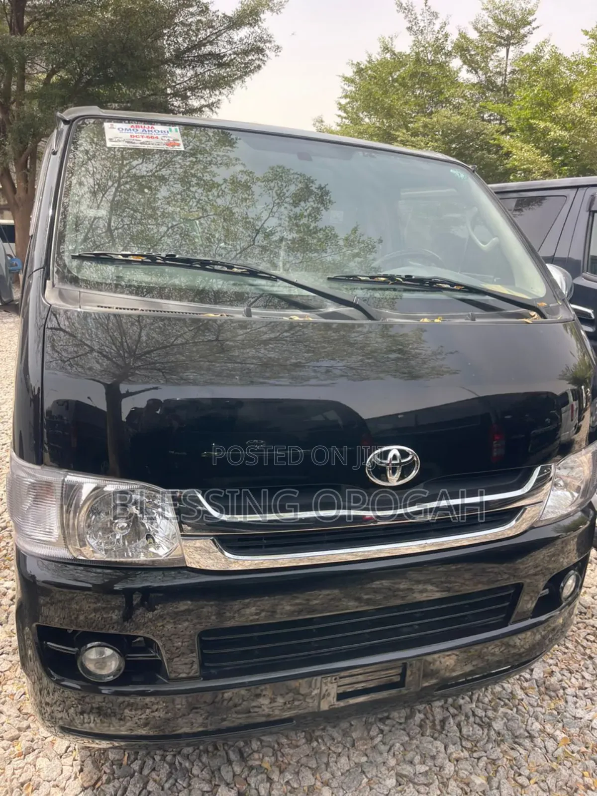 Toyota HiAce 2010 Black