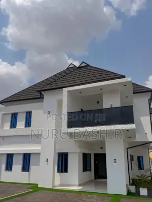 4bdrm Bungalow in Oluyole Estate for sale