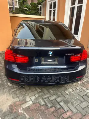 BMW 320i 2013 Blue