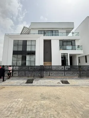 5bdrm Townhouse/Terrace in Chevron for sale