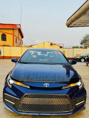 Toyota Corolla SE 2020 Blue