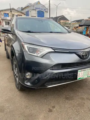 Toyota RAV4 2018 Gray