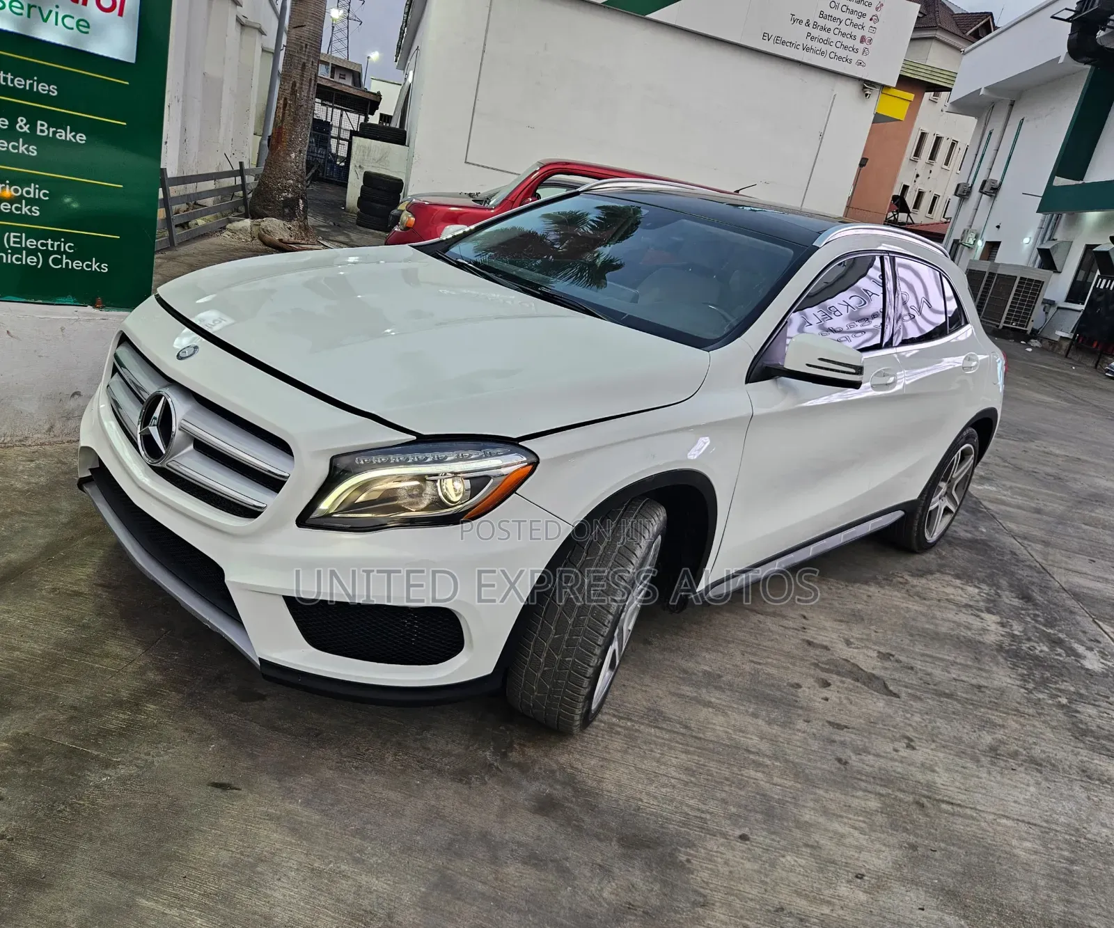 Mercedes-Benz GLA 250 2015 White