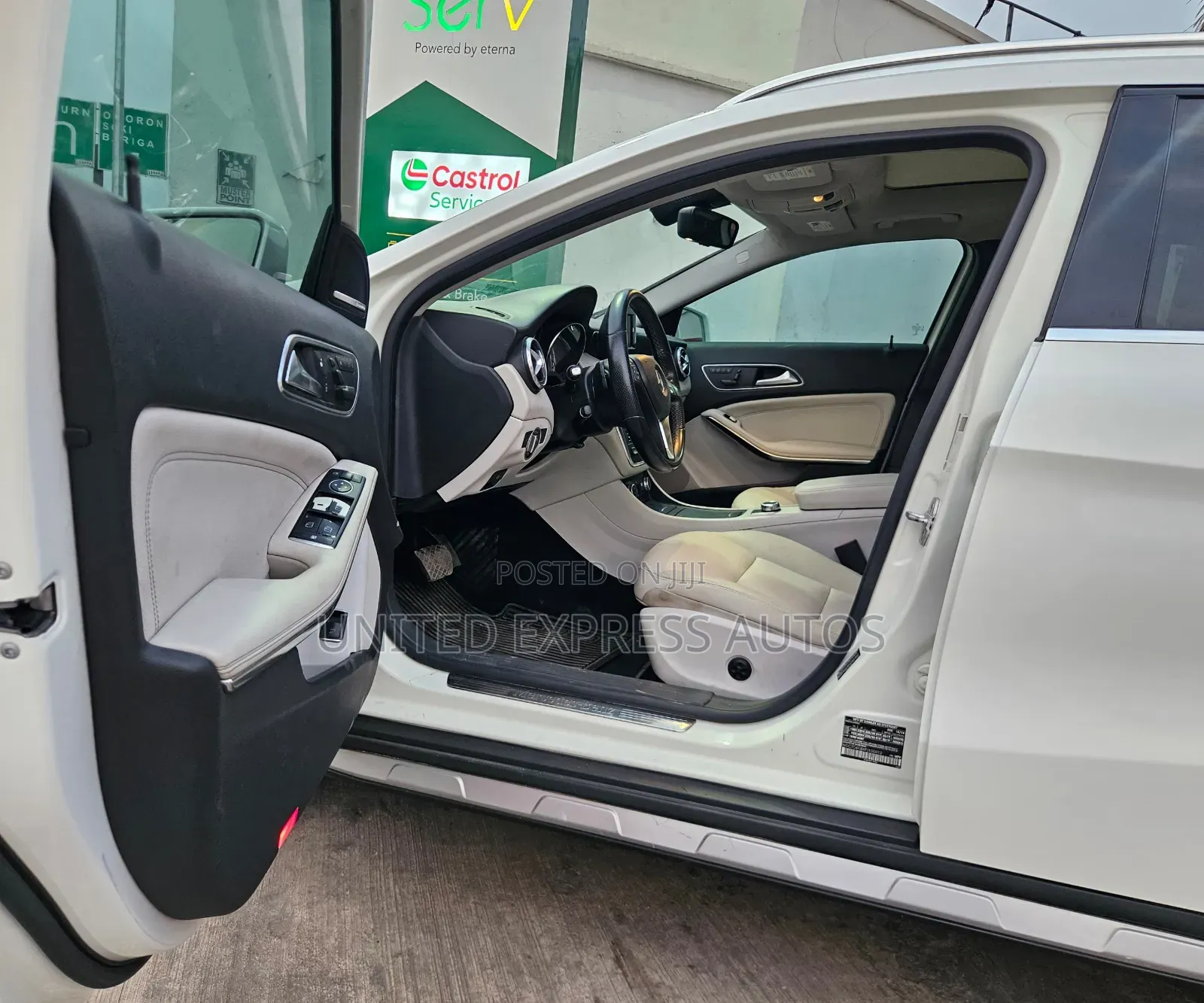 Mercedes-Benz GLA 250 2015 White