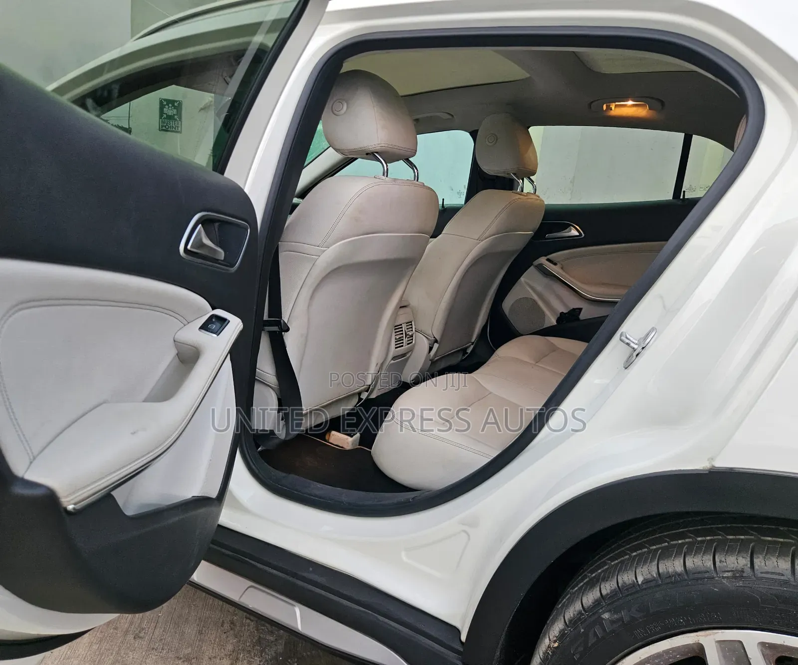 Mercedes-Benz GLA 250 2015 White